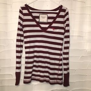 Abercrombie & Fitch V-Neck